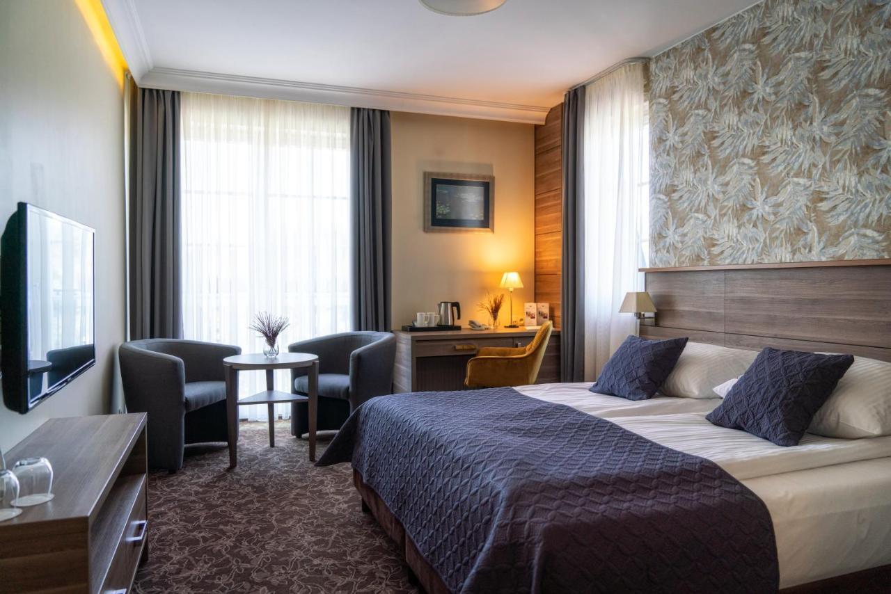 Korona Hotel