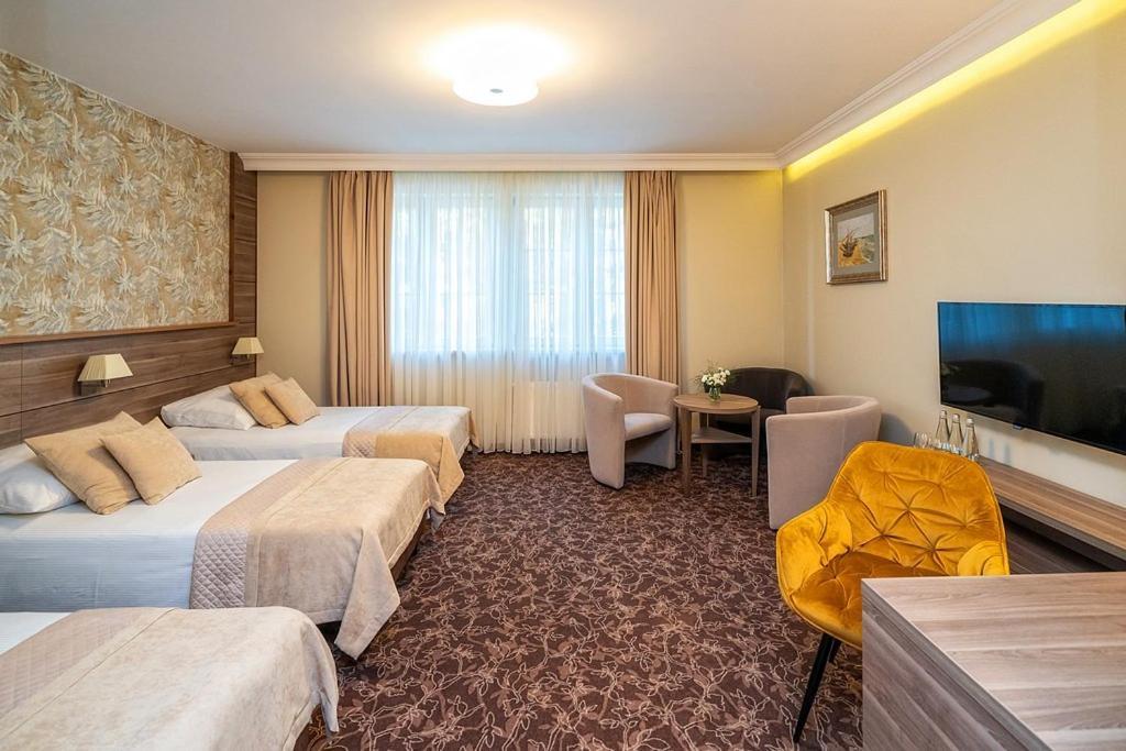 Korona Hotel Ostroleka (Ostroleka)